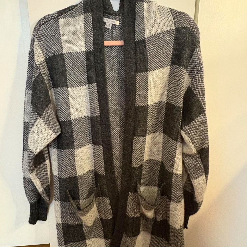 American Eagle Outfitters Gray and Cream Plaid Cardigan